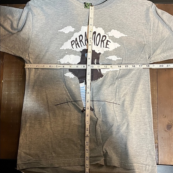 Paramore t shirt - Picture 6 of 6